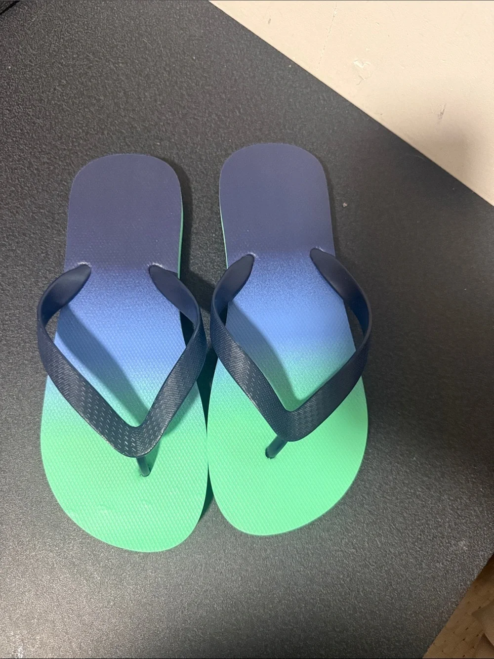 Old Navy Boys Gradient Blue to Green Flip Flops